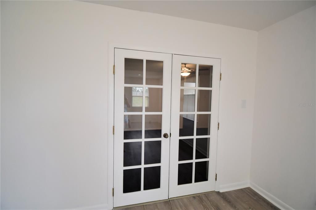 For Sale: $335,000 (3 beds, 2 baths, 2148 Square Feet)