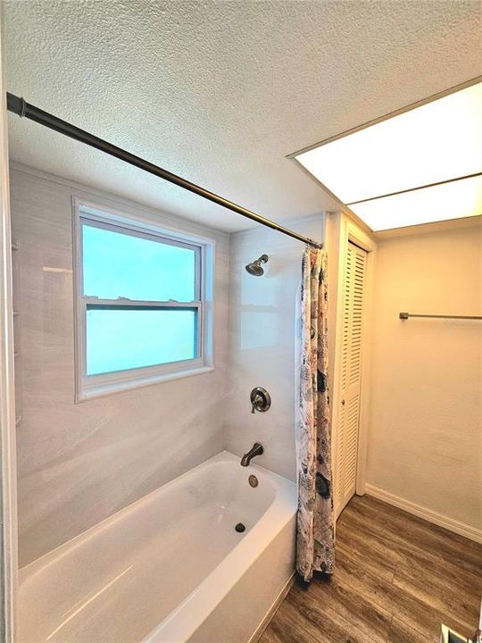 For Sale: $282,000 (2 beds, 2 baths, 1142 Square Feet)