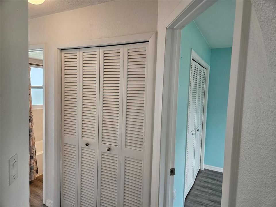 For Sale: $282,000 (2 beds, 2 baths, 1142 Square Feet)