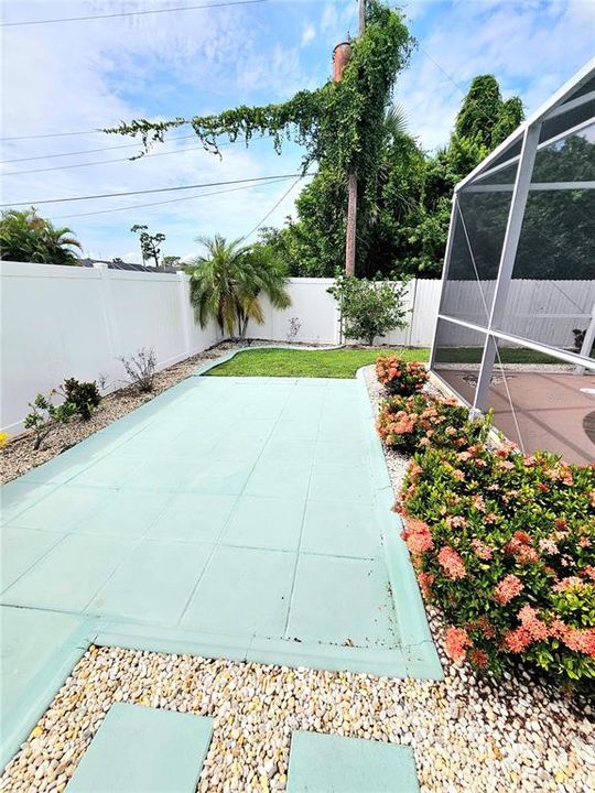 For Sale: $282,000 (2 beds, 2 baths, 1142 Square Feet)