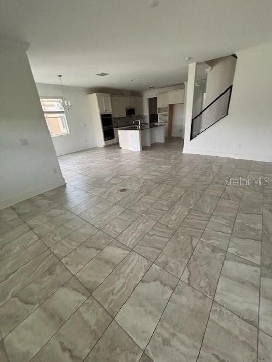 For Sale: $541,000 (5 beds, 4 baths, 3552 Square Feet)