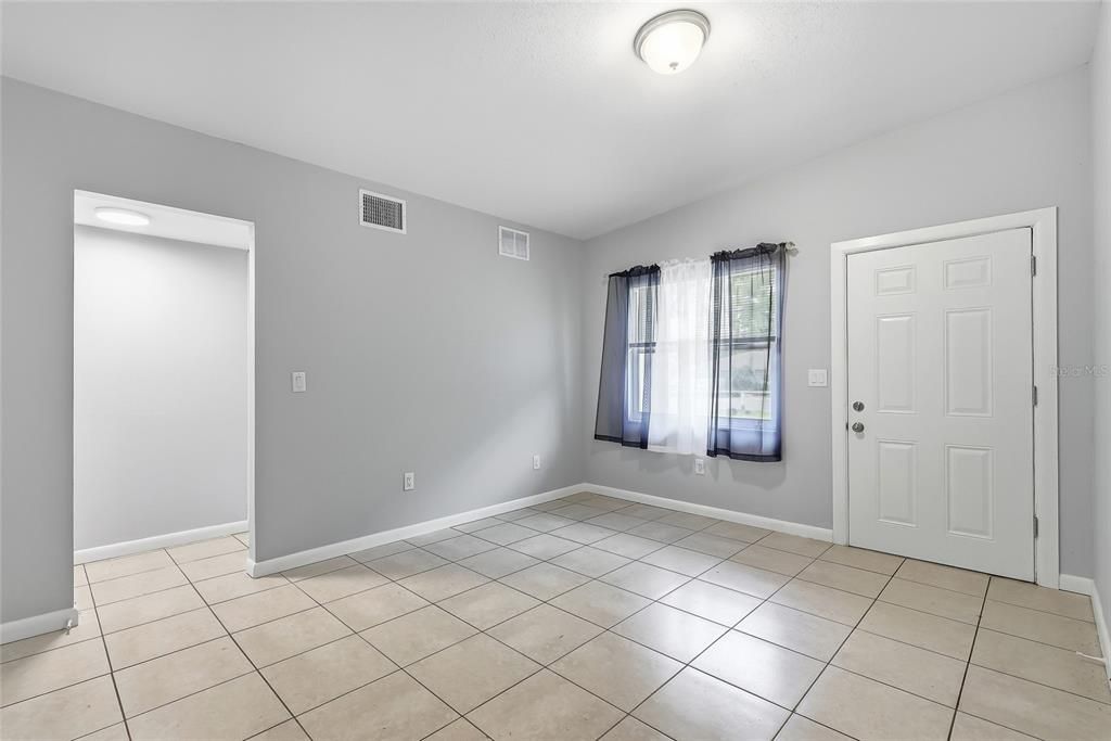 For Sale: $519,999 (0 beds, 0 baths, 1571 Square Feet)
