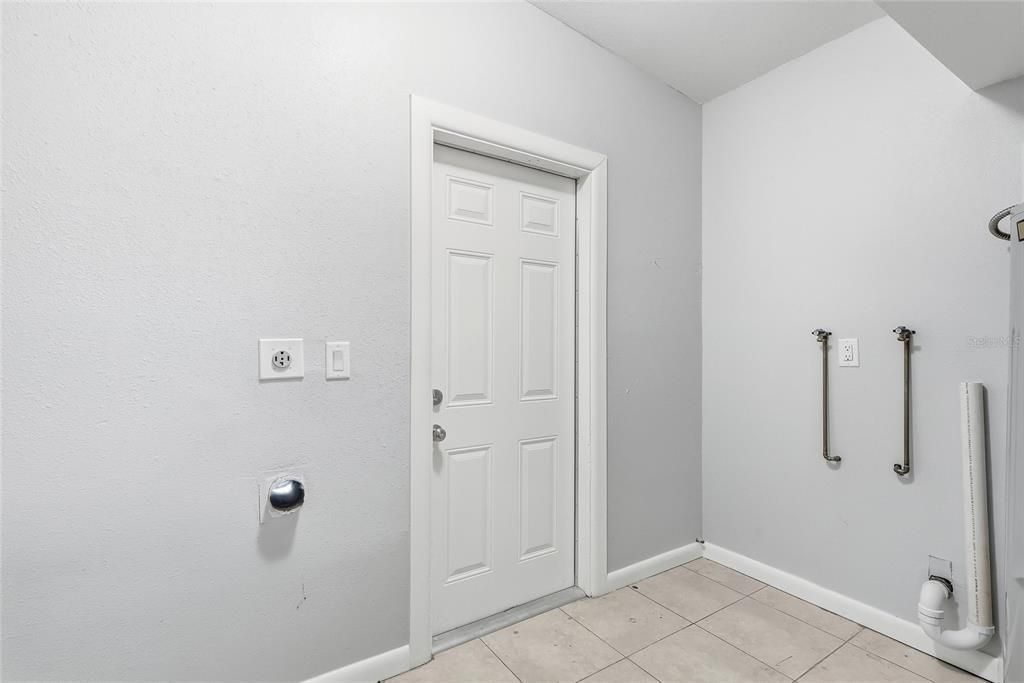 For Sale: $519,999 (0 beds, 0 baths, 1571 Square Feet)