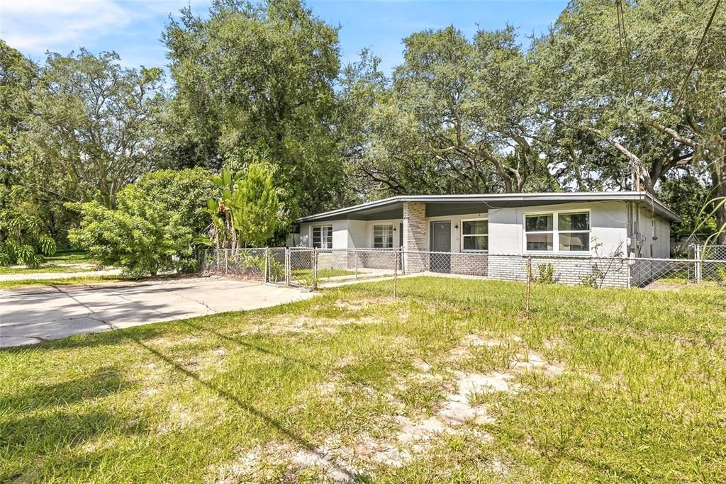 For Sale: $519,999 (0 beds, 0 baths, 1571 Square Feet)