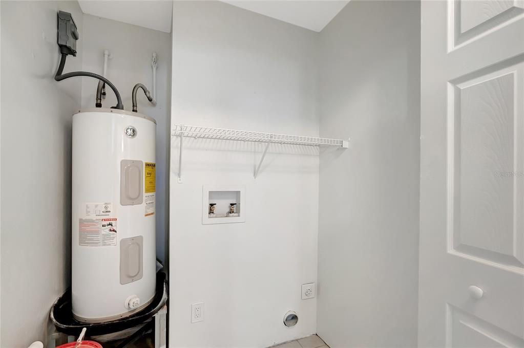 For Sale: $279,900 (3 beds, 2 baths, 1200 Square Feet)