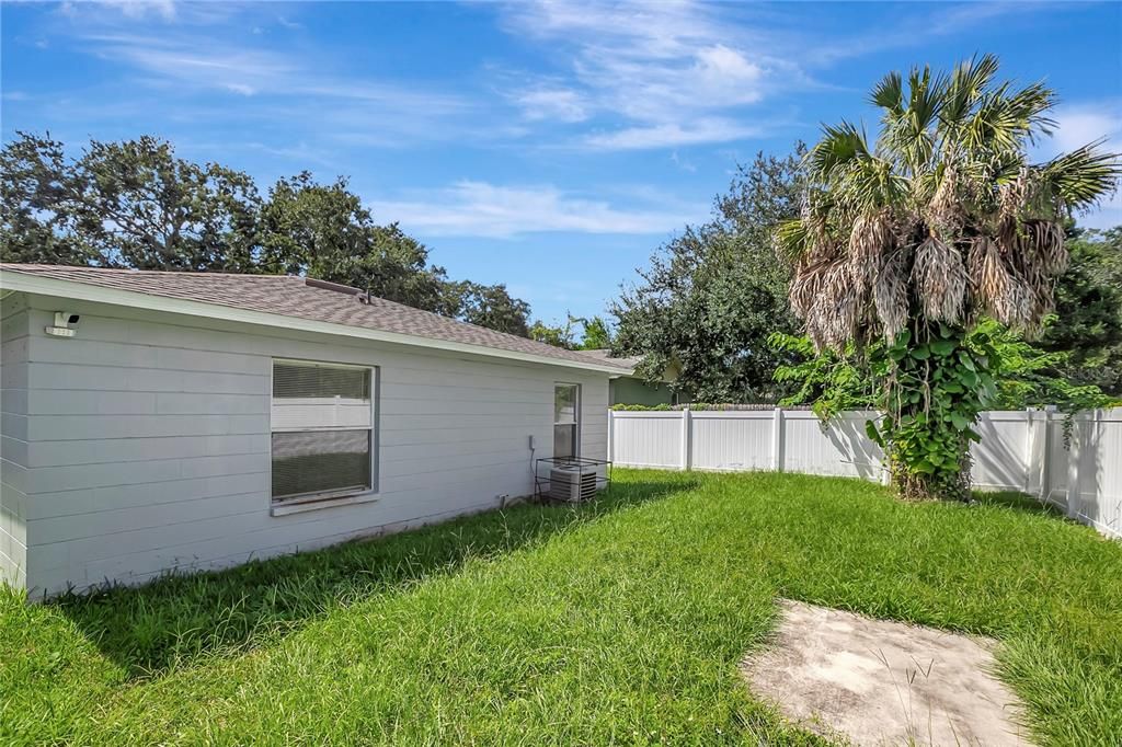 For Sale: $279,900 (3 beds, 2 baths, 1200 Square Feet)