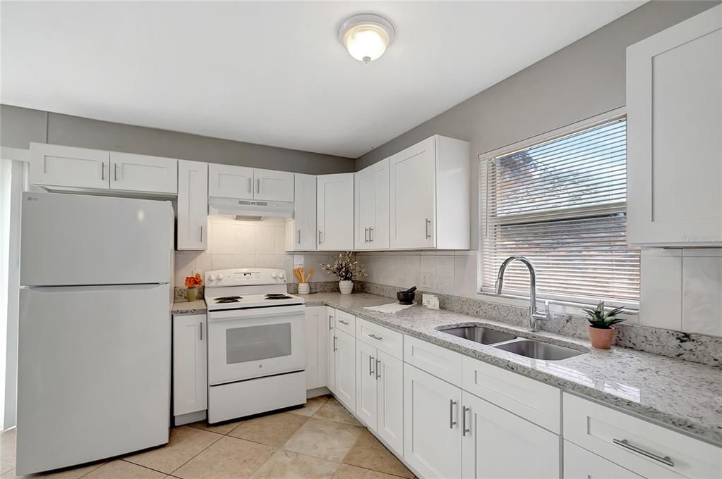 For Sale: $279,900 (3 beds, 2 baths, 1200 Square Feet)