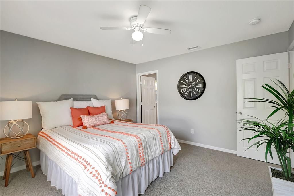 For Sale: $279,900 (3 beds, 2 baths, 1200 Square Feet)