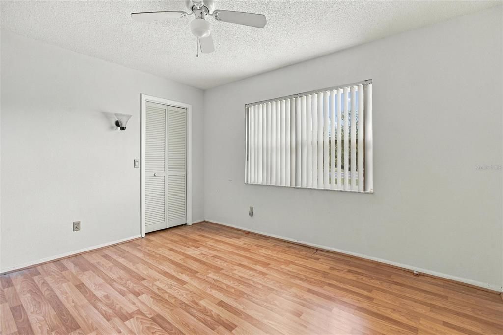 For Sale: $239,900 (2 beds, 2 baths, 1176 Square Feet)