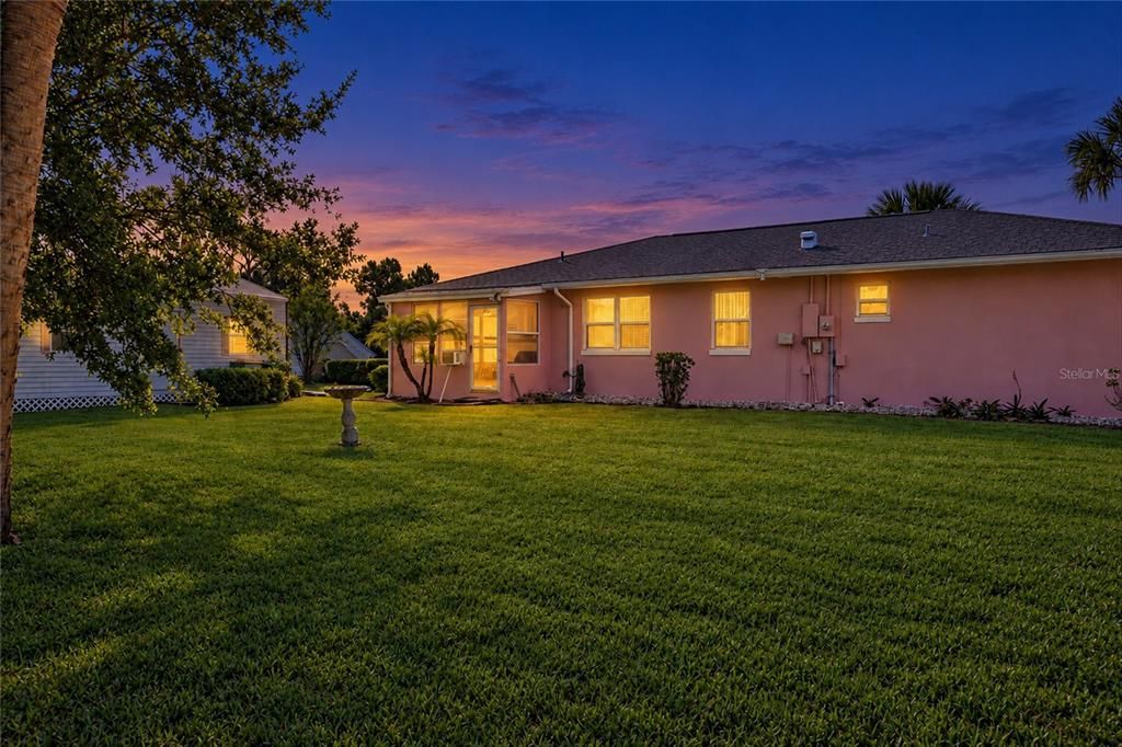 For Sale: $239,900 (2 beds, 2 baths, 1176 Square Feet)