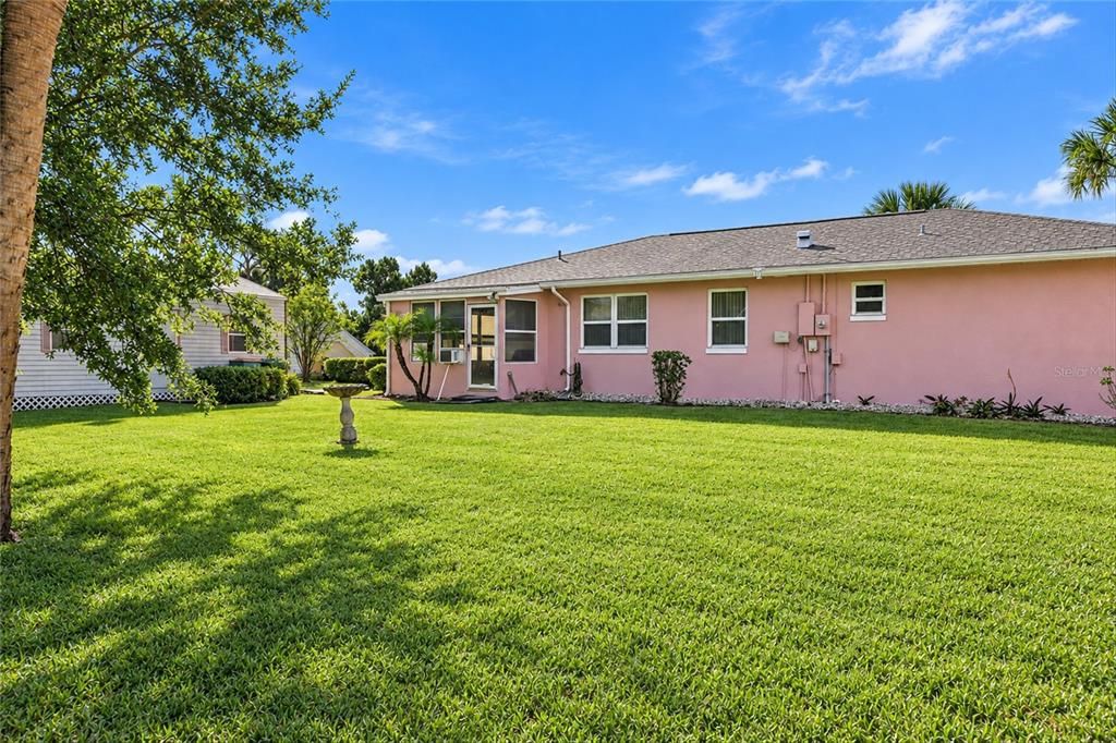For Sale: $239,900 (2 beds, 2 baths, 1176 Square Feet)