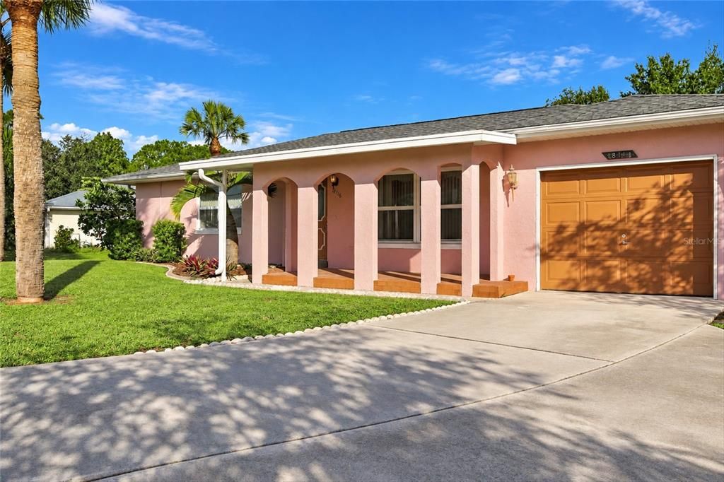 For Sale: $239,900 (2 beds, 2 baths, 1176 Square Feet)