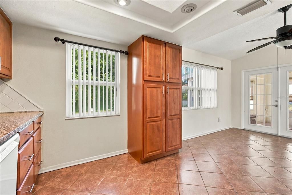 For Sale: $239,900 (2 beds, 2 baths, 1176 Square Feet)
