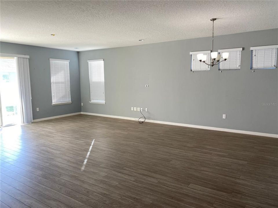 For Rent: $2,600 (3 beds, 2 baths, 1898 Square Feet)