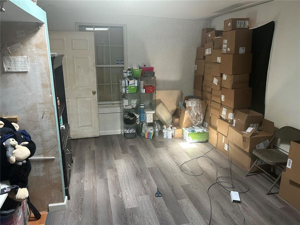 For Sale: $269,900 (5 beds, 3 baths, 1966 Square Feet)