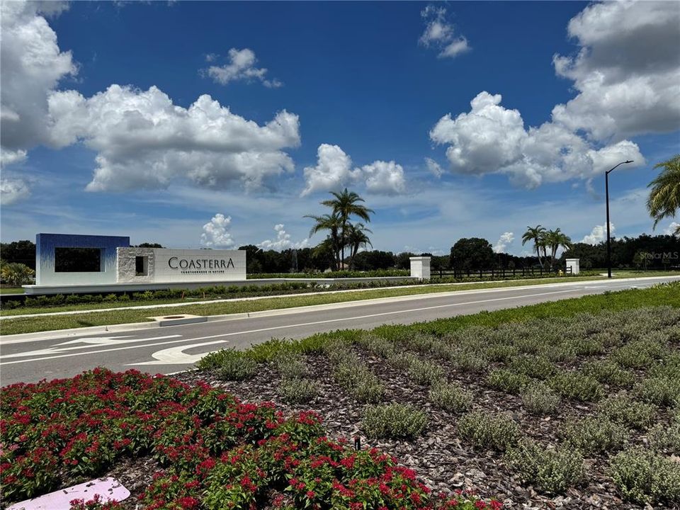 For Sale: $469,999 (4 beds, 3 baths, 2628 Square Feet)