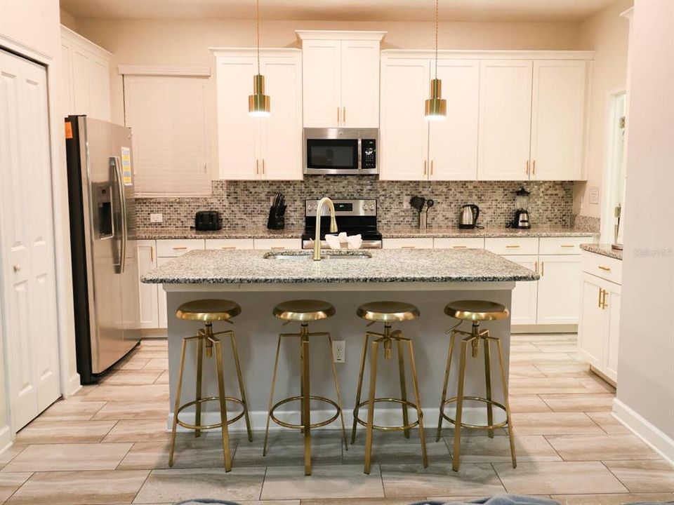 For Sale: $649,900 (5 beds, 5 baths, 3081 Square Feet)