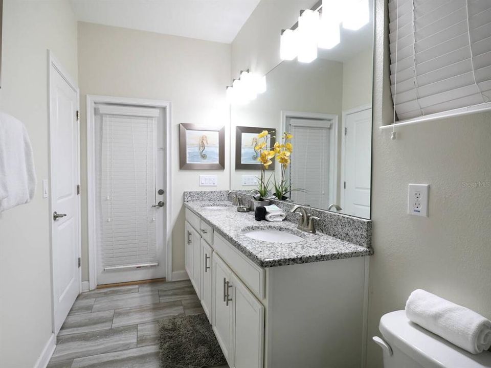 For Sale: $649,900 (5 beds, 5 baths, 3081 Square Feet)