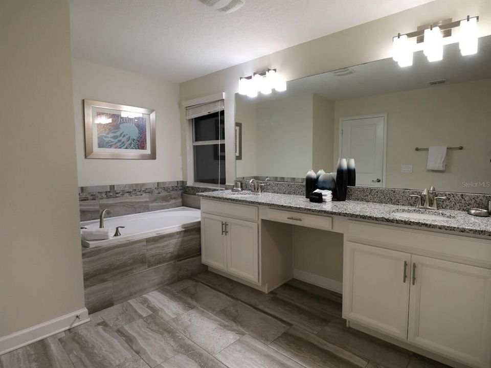For Sale: $649,900 (5 beds, 5 baths, 3081 Square Feet)