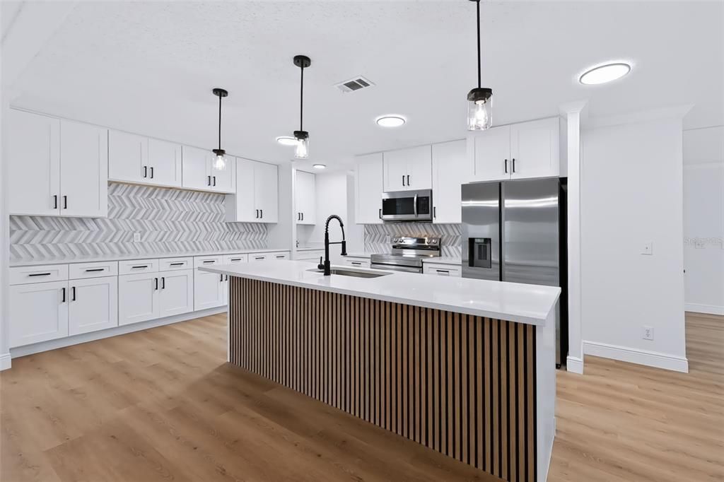 For Sale: $310,000 (3 beds, 2 baths, 2160 Square Feet)
