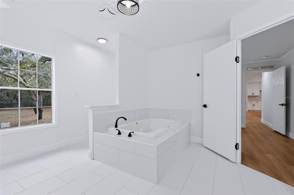 For Sale: $310,000 (3 beds, 2 baths, 2160 Square Feet)