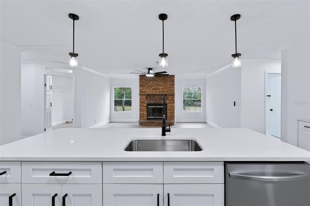 For Sale: $310,000 (3 beds, 2 baths, 2160 Square Feet)