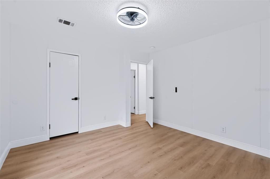For Sale: $310,000 (3 beds, 2 baths, 2160 Square Feet)
