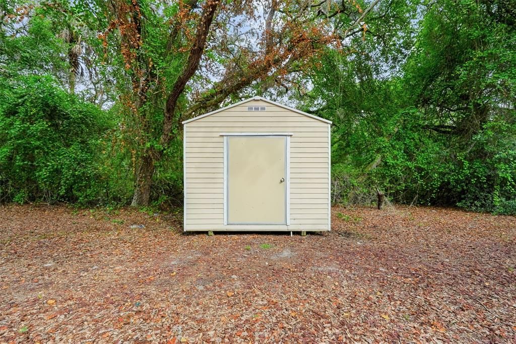 For Sale: $310,000 (3 beds, 2 baths, 2160 Square Feet)