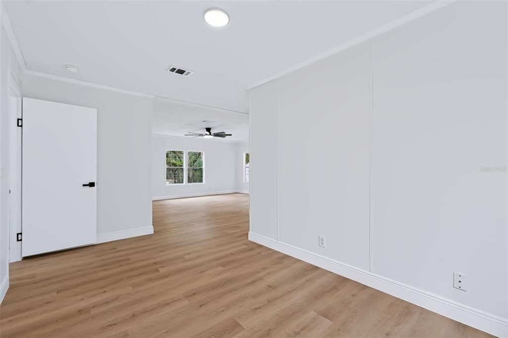 For Sale: $310,000 (3 beds, 2 baths, 2160 Square Feet)