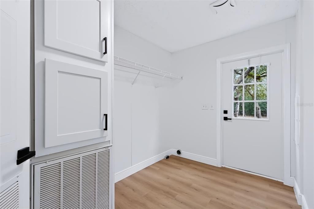 For Sale: $310,000 (3 beds, 2 baths, 2160 Square Feet)