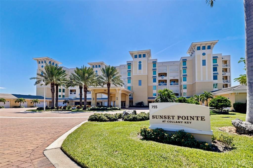 For Sale: $3,150,000 (3 beds, 3 baths, 2721 Square Feet)