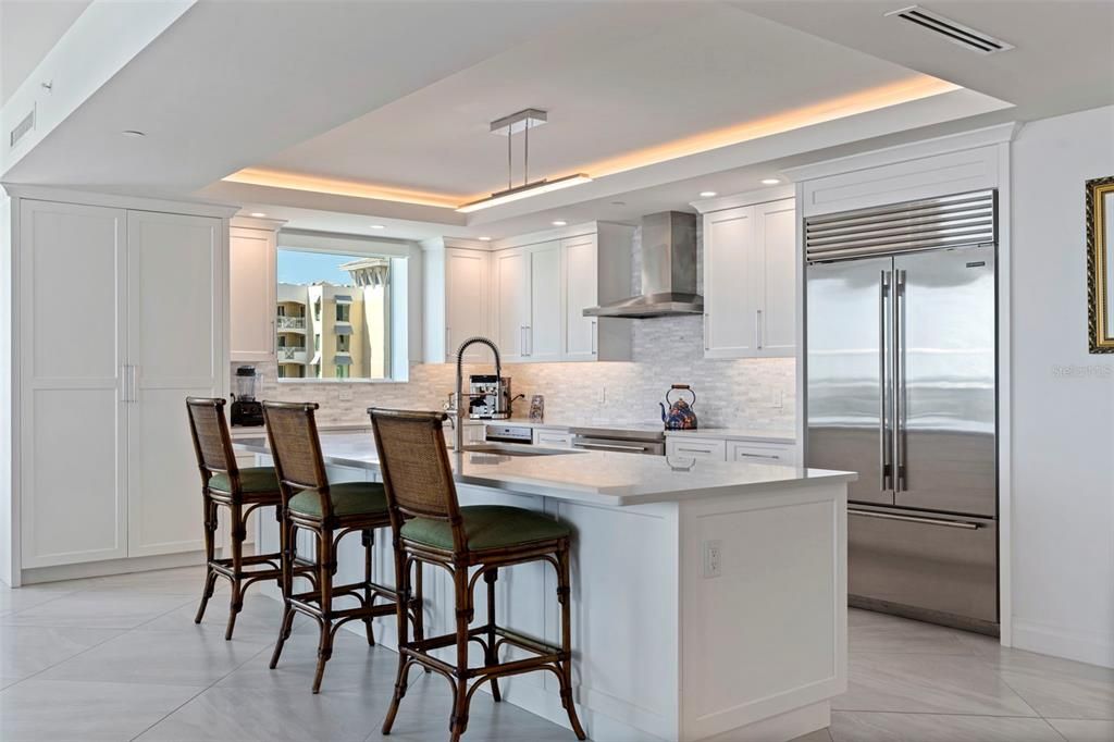 For Sale: $3,150,000 (3 beds, 3 baths, 2721 Square Feet)