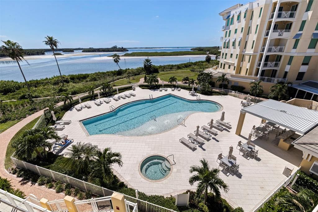 For Sale: $3,150,000 (3 beds, 3 baths, 2721 Square Feet)