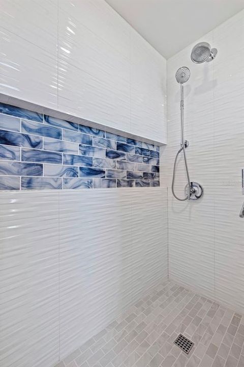 For Sale: $3,150,000 (3 beds, 3 baths, 2721 Square Feet)