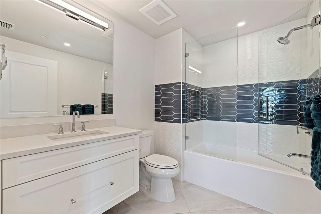 For Sale: $3,150,000 (3 beds, 3 baths, 2721 Square Feet)