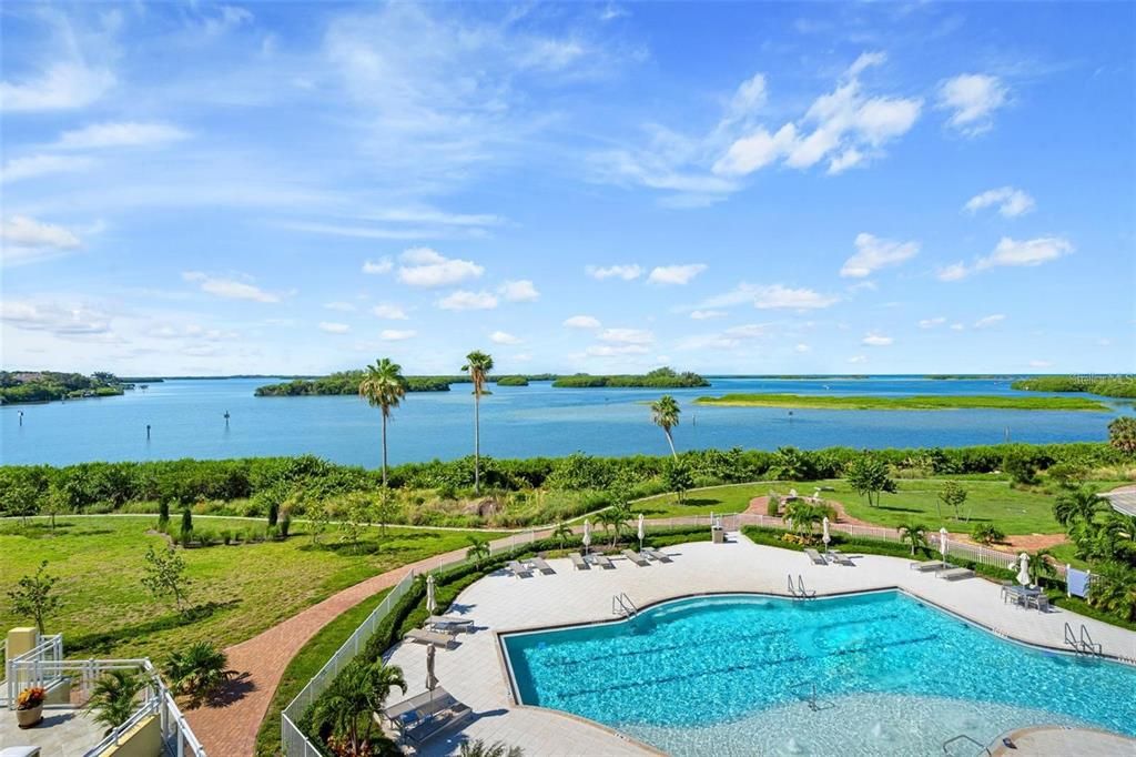 For Sale: $3,150,000 (3 beds, 3 baths, 2721 Square Feet)