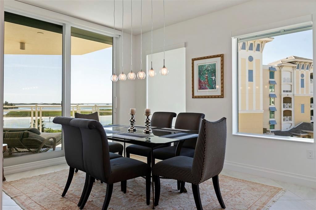 For Sale: $3,150,000 (3 beds, 3 baths, 2721 Square Feet)