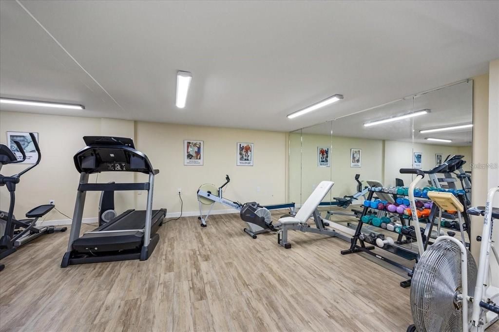 For Rent: $2,900 (2 beds, 2 baths, 1700 Square Feet)