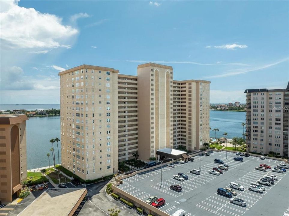 For Rent: $2,900 (2 beds, 2 baths, 1700 Square Feet)
