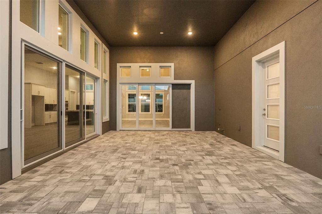 For Sale: $1,390,000 (5 beds, 4 baths, 3846 Square Feet)