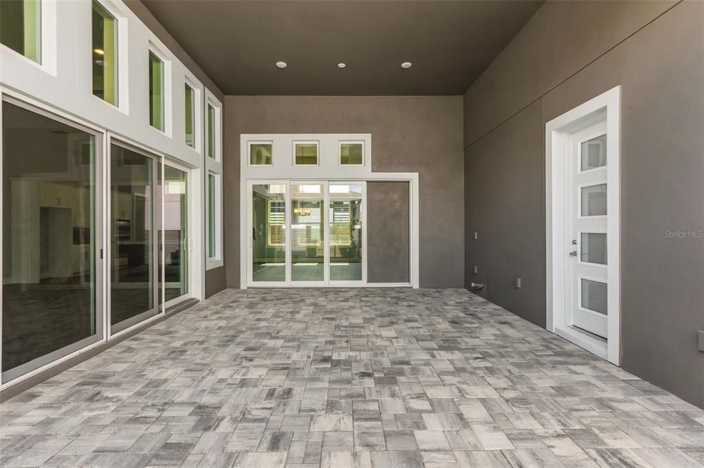For Sale: $1,390,000 (5 beds, 4 baths, 3846 Square Feet)