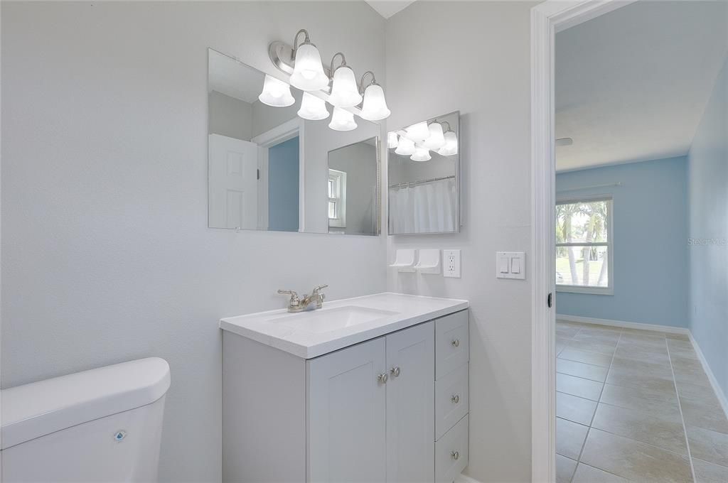 For Sale: $249,500 (2 beds, 2 baths, 1245 Square Feet)