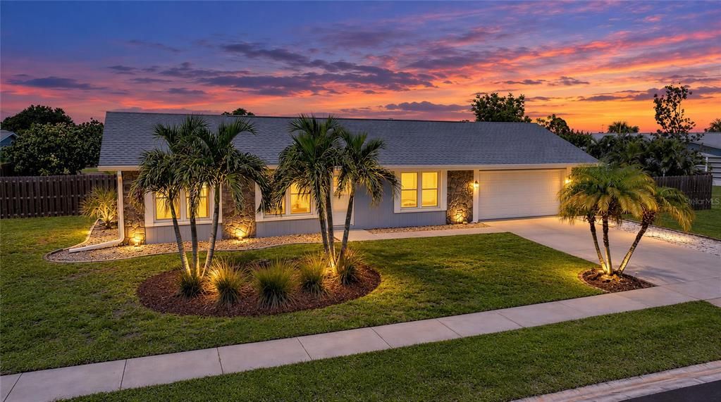 For Sale: $249,500 (2 beds, 2 baths, 1245 Square Feet)