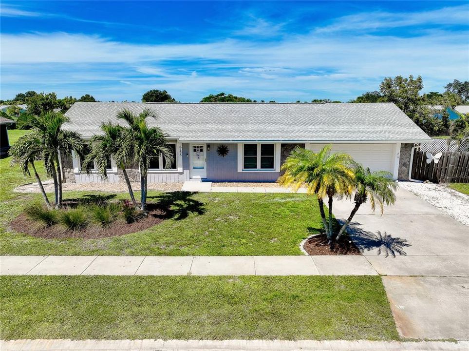 For Sale: $249,500 (2 beds, 2 baths, 1245 Square Feet)