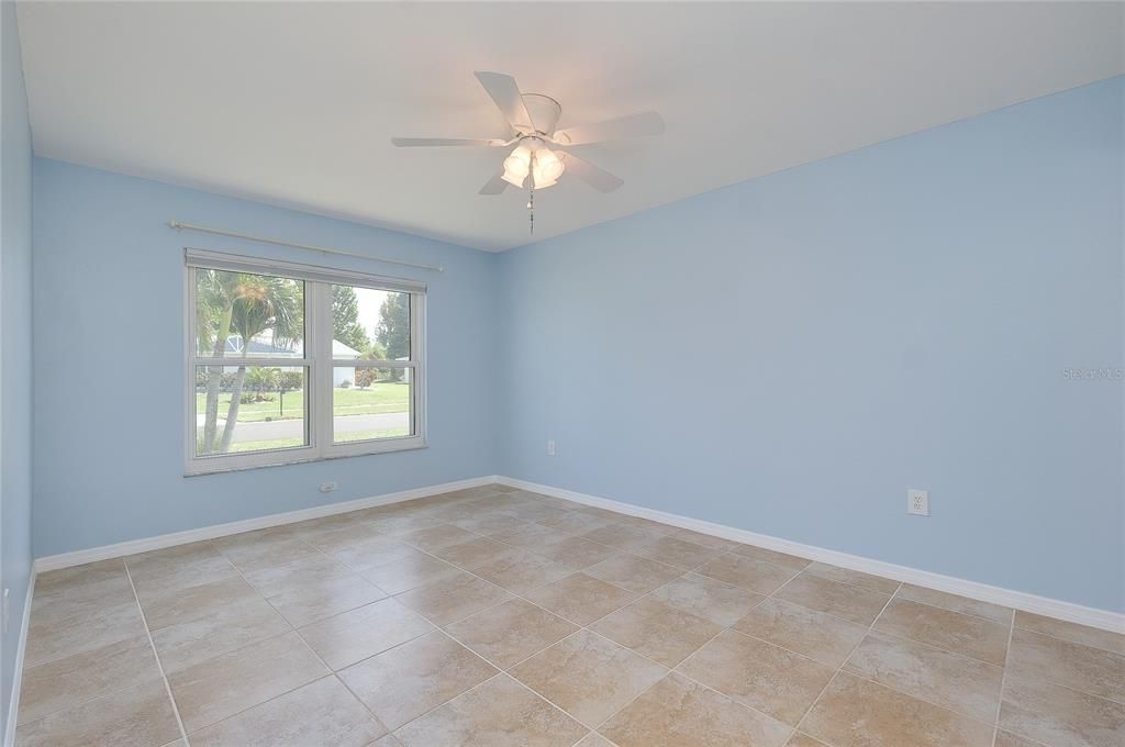 For Sale: $249,500 (2 beds, 2 baths, 1245 Square Feet)