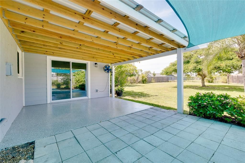For Sale: $249,500 (2 beds, 2 baths, 1245 Square Feet)