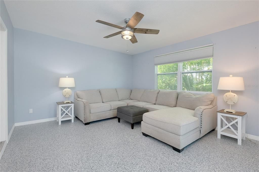 For Sale: $249,500 (2 beds, 2 baths, 1245 Square Feet)