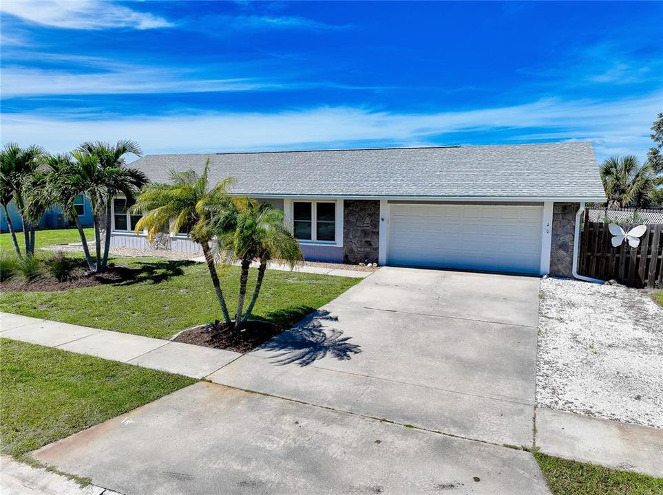 For Sale: $249,500 (2 beds, 2 baths, 1245 Square Feet)