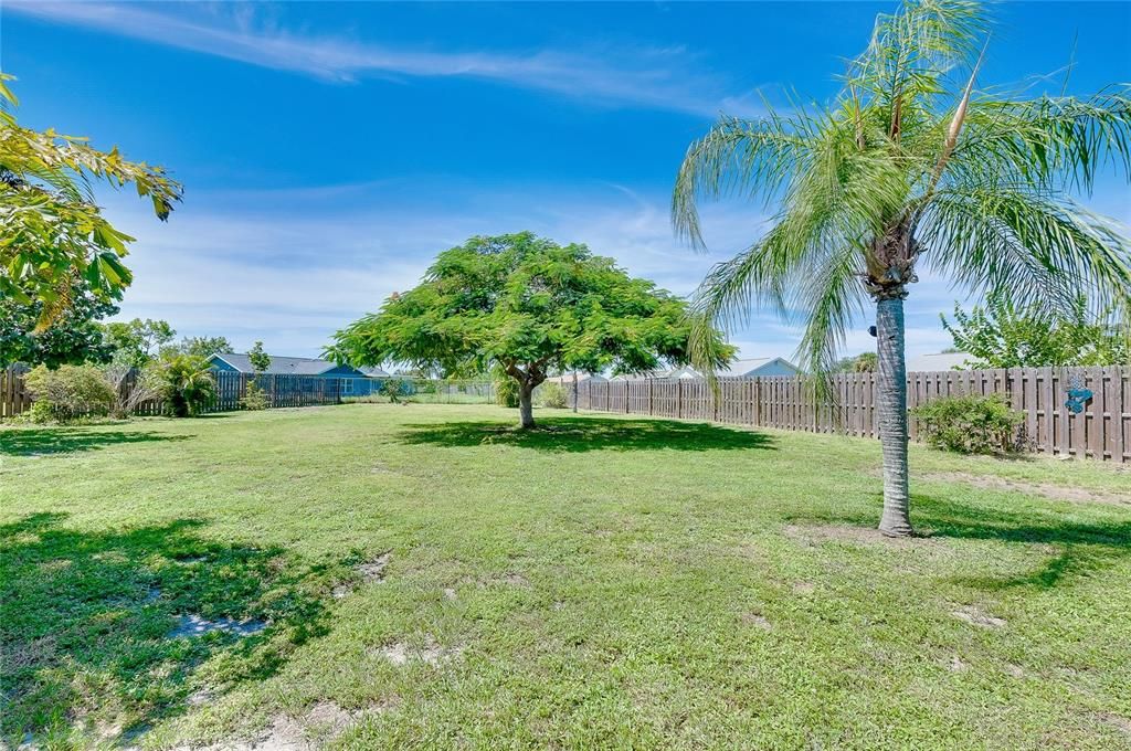 For Sale: $249,500 (2 beds, 2 baths, 1245 Square Feet)