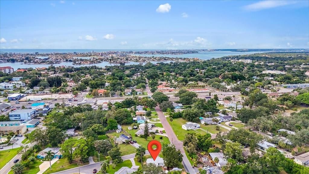 For Sale: $354,900 (2 beds, 1 baths, 1031 Square Feet)